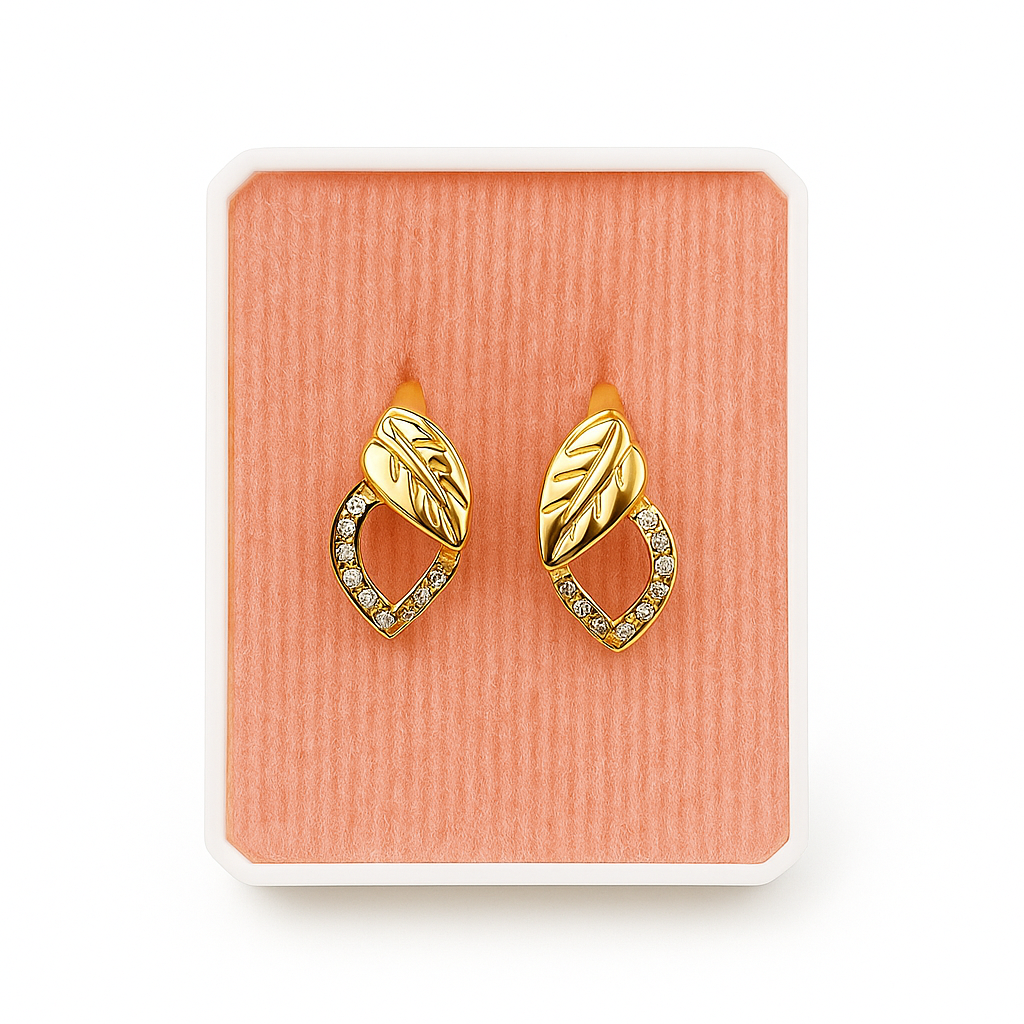 Aretes Oro Laminado Forma de Hoja con Piedras Brillantes